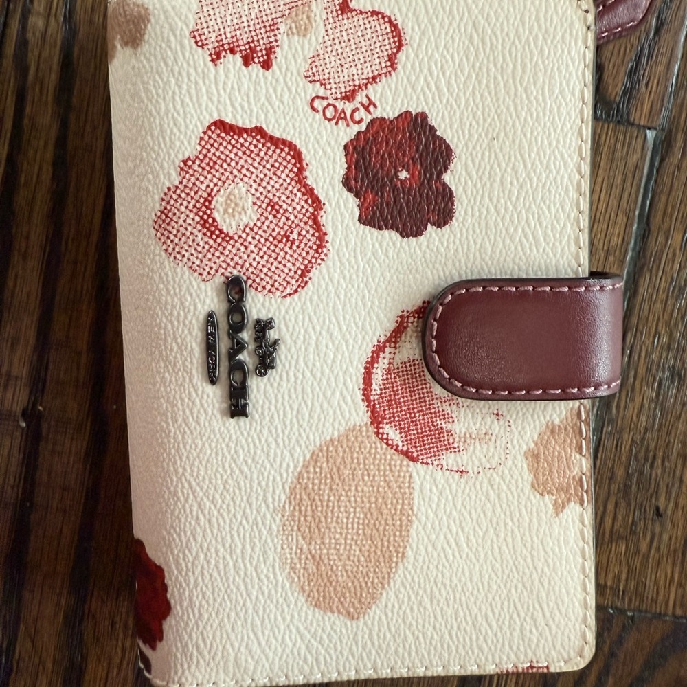 Coach Floral Print Wallet Burgundy & Cream Leather Compact ID Coin Zip